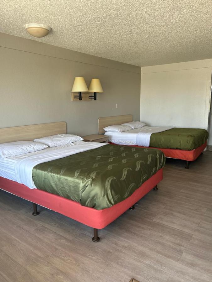 Inn Rodeway 2*